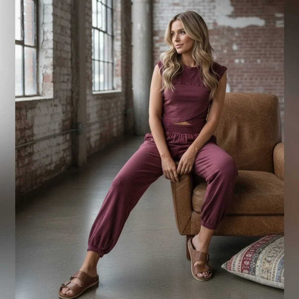 NWT Eesome Mineral Washed Hot Shots Jogger Sweatpants Joggers Wine - Picture 2 of 6
